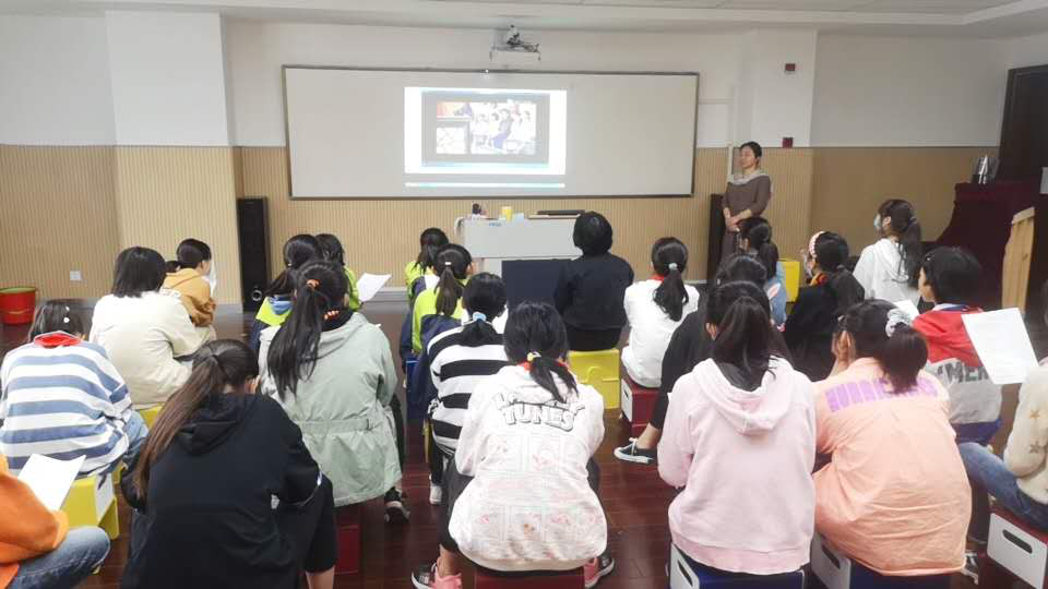 吟经典诗文 感音韵之美