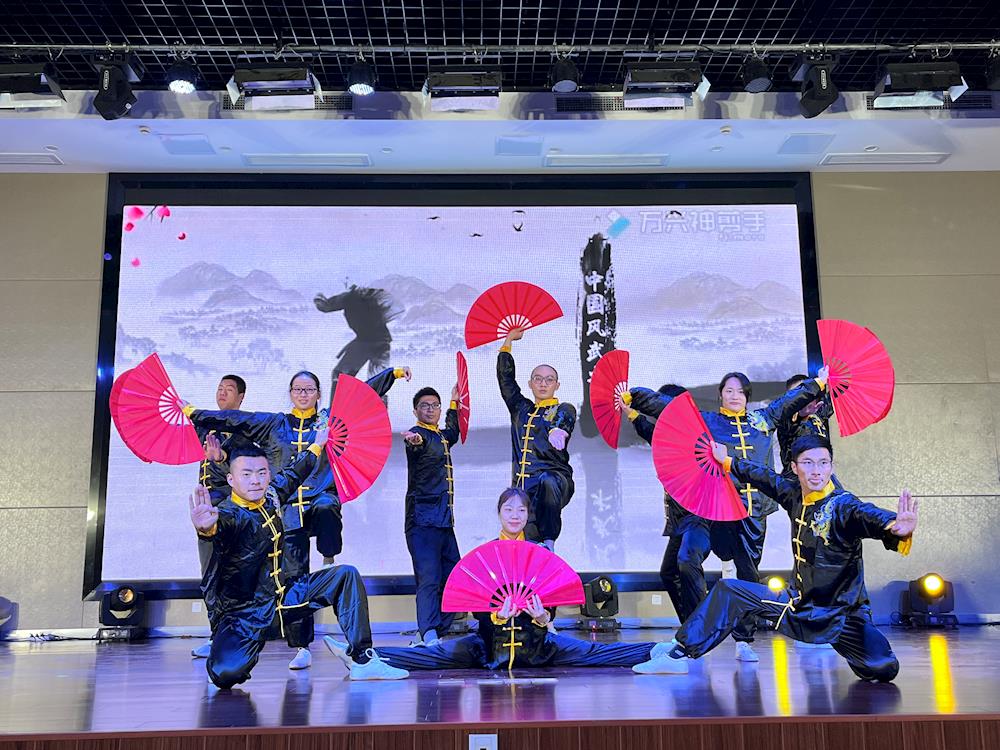 发扬“四敢”精神,“卯”足干劲向未来