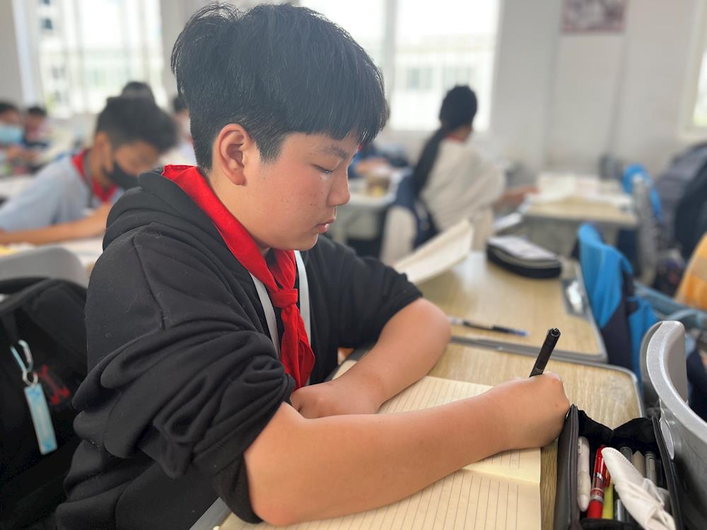 47d33a0a780444ff857bd179bcf5e905.jpg 47d33a0a780444ff857bd179bcf5e905.jpg