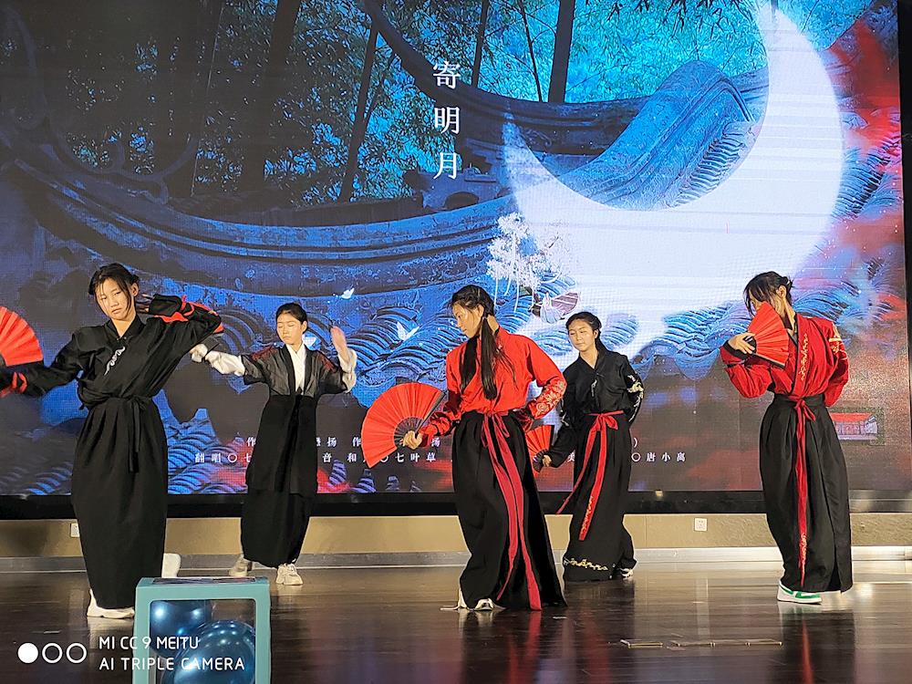 41099f546ed44242a43c5f989a8185a0.jpg 41099f546ed44242a43c5f989a8185a0.jpg