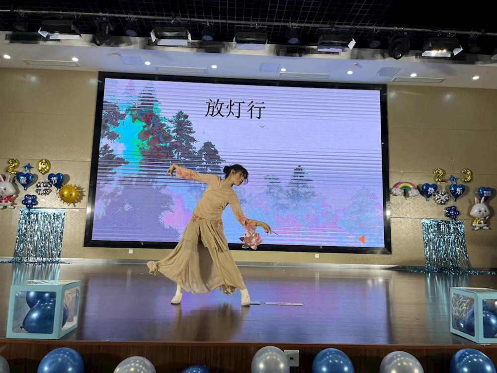 a7c16c6eb9ff4a8da323d76984eee71e.jpg a7c16c6eb9ff4a8da323d76984eee71e.jpg