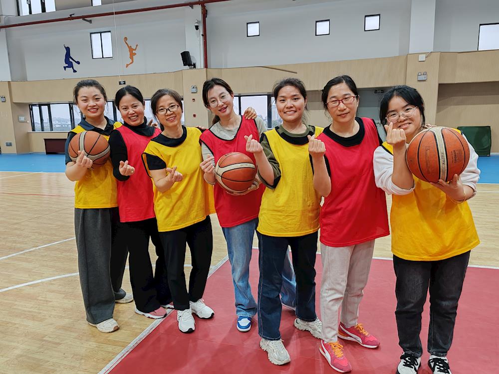 “燃”动冬日，“师”放活力