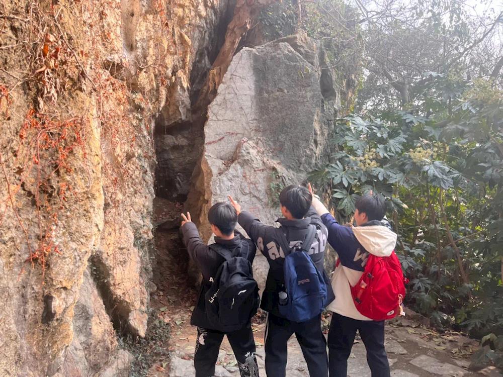 c6a329b6a1a14aea87d8101bd5be3d08.jpg c6a329b6a1a14aea87d8101bd5be3d08.jpg